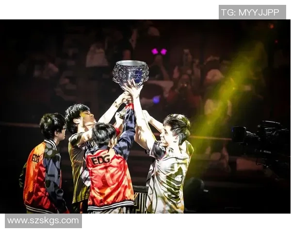 赛后分析：FPX与EDG在比赛中的战术意识与团队配合探讨